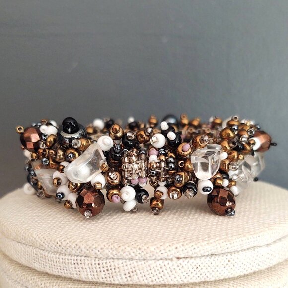 Seed bead and bead magnetic closure bracelet - Picture 7 of 14